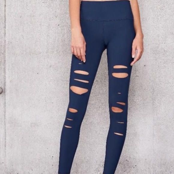 ALO Yoga Pants - Alo Yoga Ripped Warrior Legging